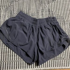 Hotty hot low rise lined short 2.5”